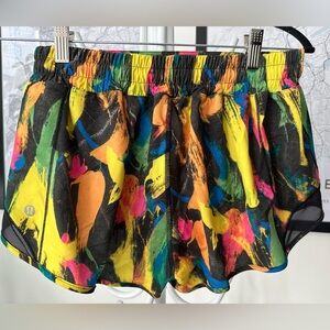 Rare Multicolor Lululemon Hotty Hot Low-Rise Lined Short 2.5" - NWT